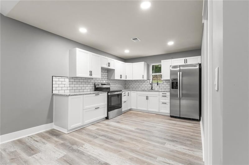 15905 W 289th St, Paola, KS 66071