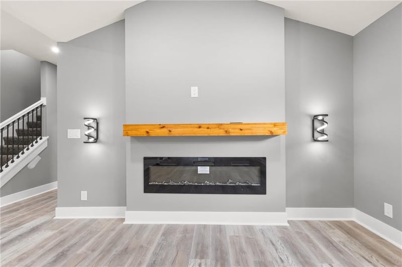15905 W 289th St, Paola, KS 66071