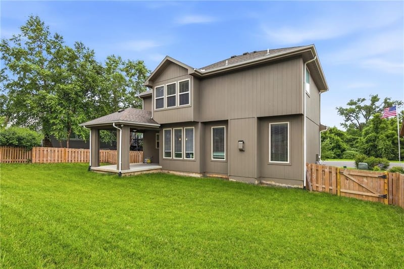 24504 W 80th Pl, Lenexa, KS 66227