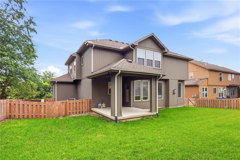 24504 W 80th Pl, Lenexa, KS 66227