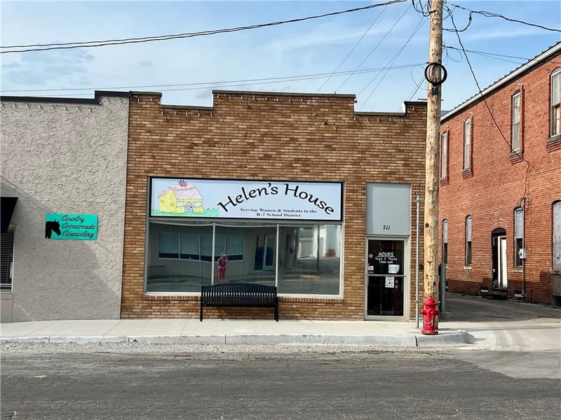 211 W Mason St, Odessa, MO 64076