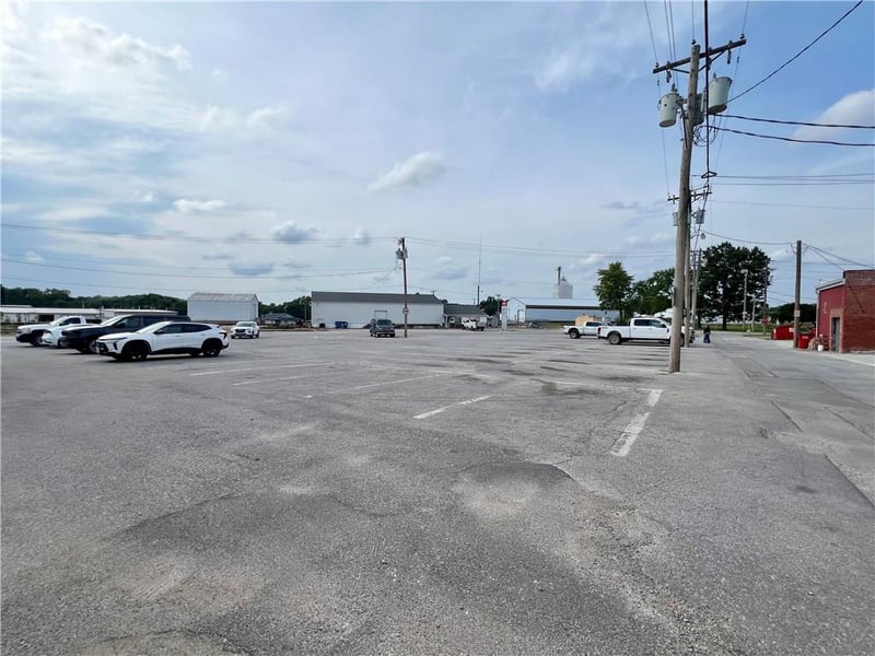 211 W Mason St, Odessa, MO 64076