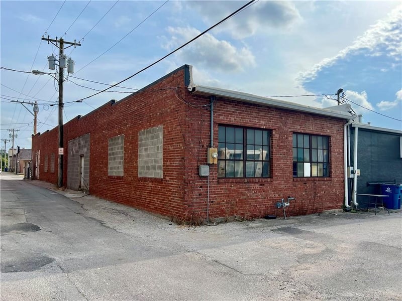 211 W Mason St, Odessa, MO 64076