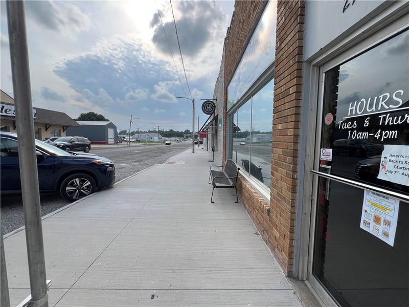 211 W Mason St, Odessa, MO 64076