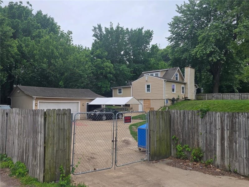 3057 N 40th St, Kansas City, KS 66104