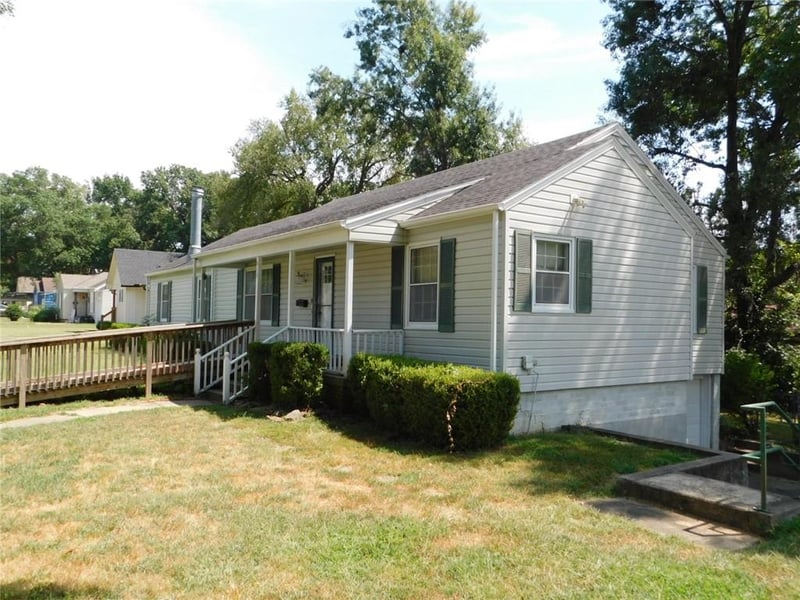 613 W Jefferson St, Pittsburg, KS 66762