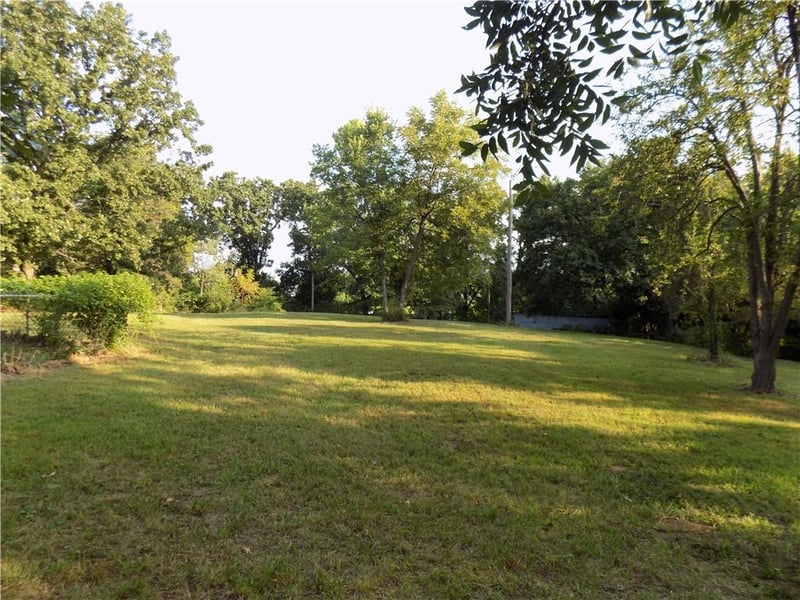 2870 Idaho Ter, Ottawa, KS 66067