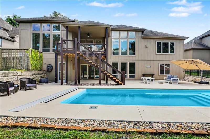 1616 NE Daltons Ridge Dr, Lee's Summit, MO 64064