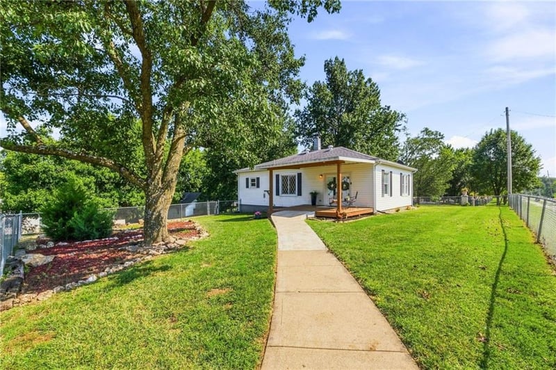 3355 N 115th St, Kansas City, KS 66109