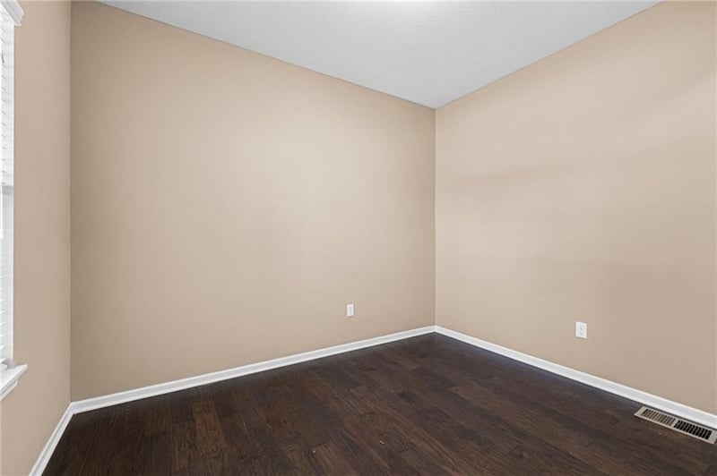 26103 W 141st Ter, Olathe, KS 66061