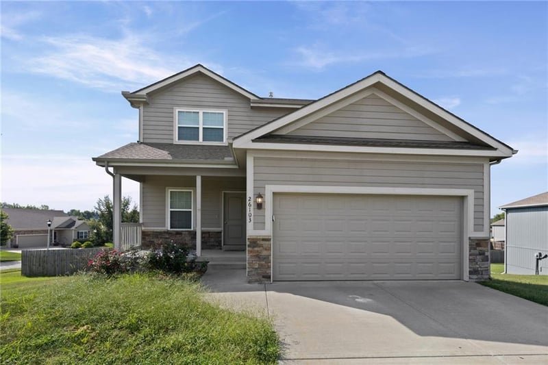 26103 W 141st Ter, Olathe, KS 66061