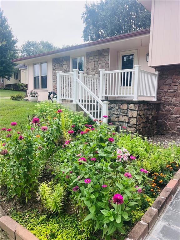 2902 Derven Ct, St Joseph, MO 64506