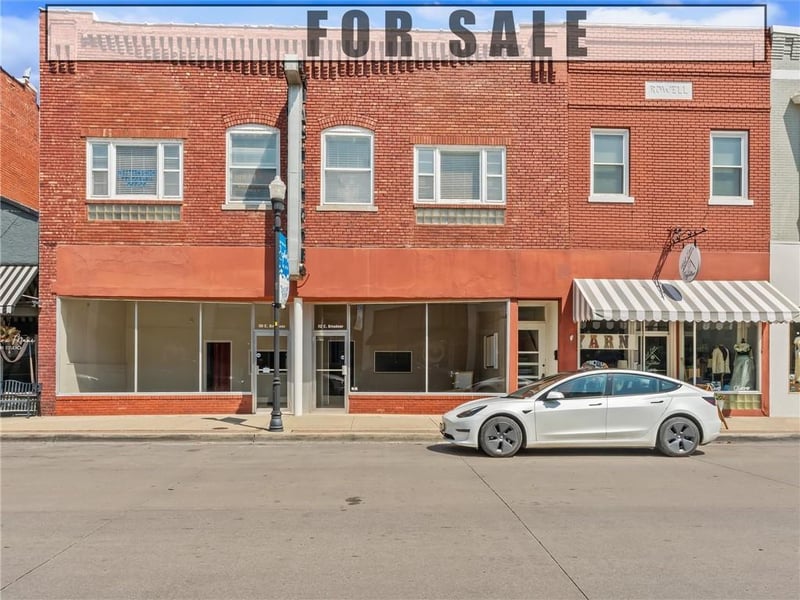 110-114 E Broadway Ave, Excelsior Springs, MO 64024