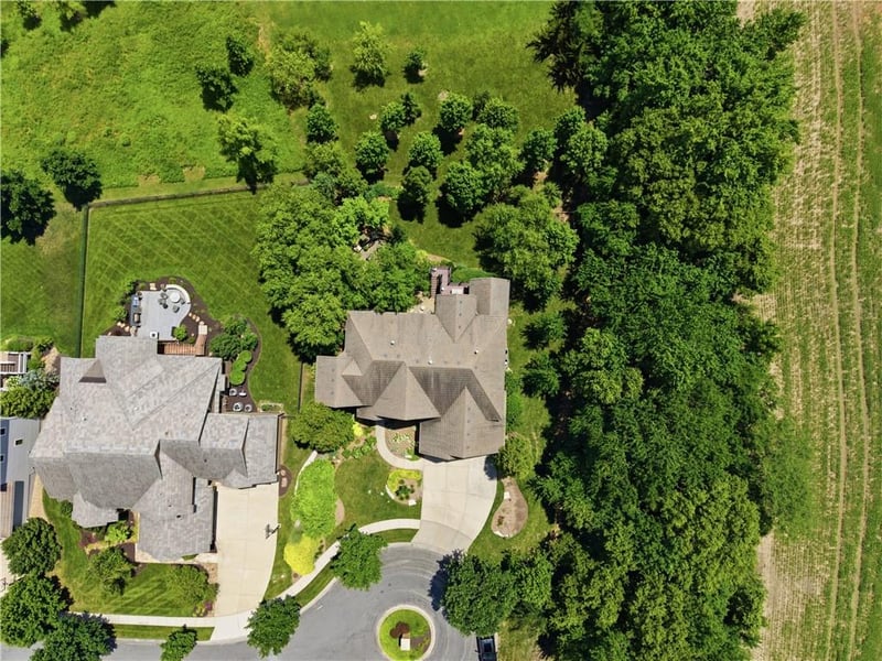 12715 W 160th Ter, Overland Park, KS 66221