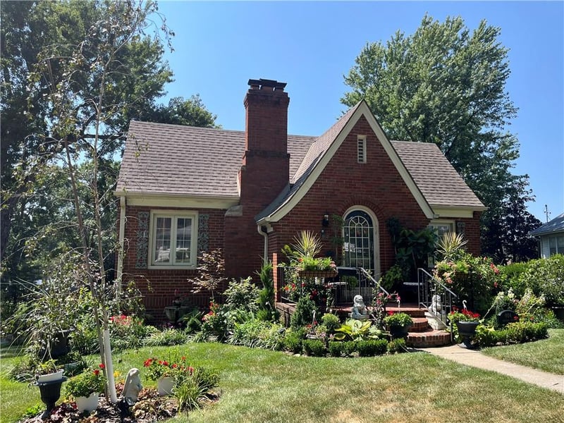 904 Ashland Ct, St Joseph, MO 64506