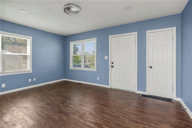 8517 Flora Ave, Kansas City, MO 64131
