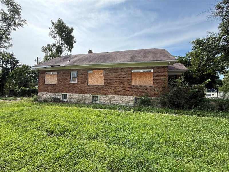 5437 Brooklyn Ave, Kansas City, MO 64130