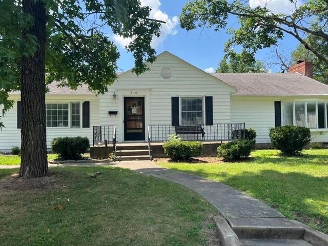 710 Bridge St, Sweet Springs, MO 65351