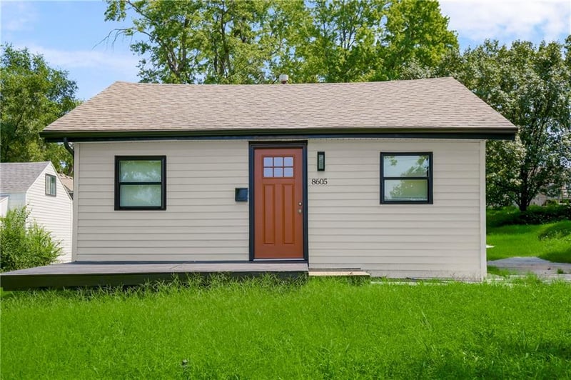 8605 Wayne Ave, Kansas City, MO 64131