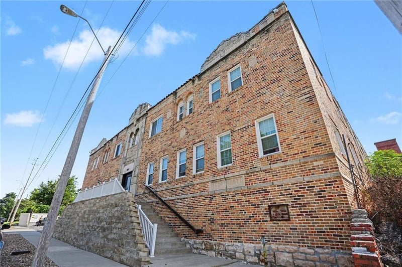 3035 Harrison St, Kansas City, MO 64109