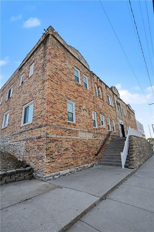 3035 Harrison St, Kansas City, MO 64109