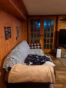 708 Wood Ave, Salina, KS 67401