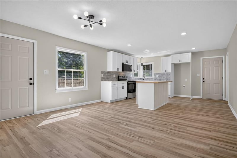 18513 E 5th Terr N St, Independence, MO 64056