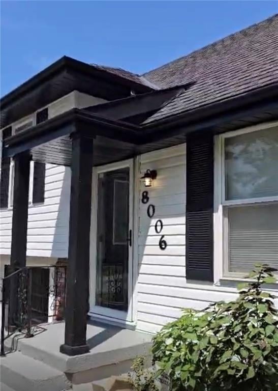 8006 E 105th St, Kansas City, MO 64134