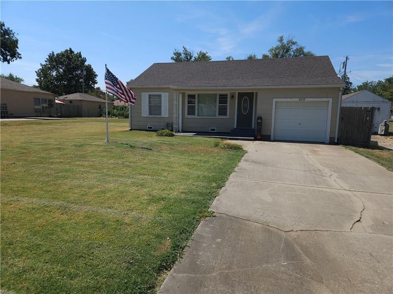 309 S Rutter Ave, Chanute, KS 66720