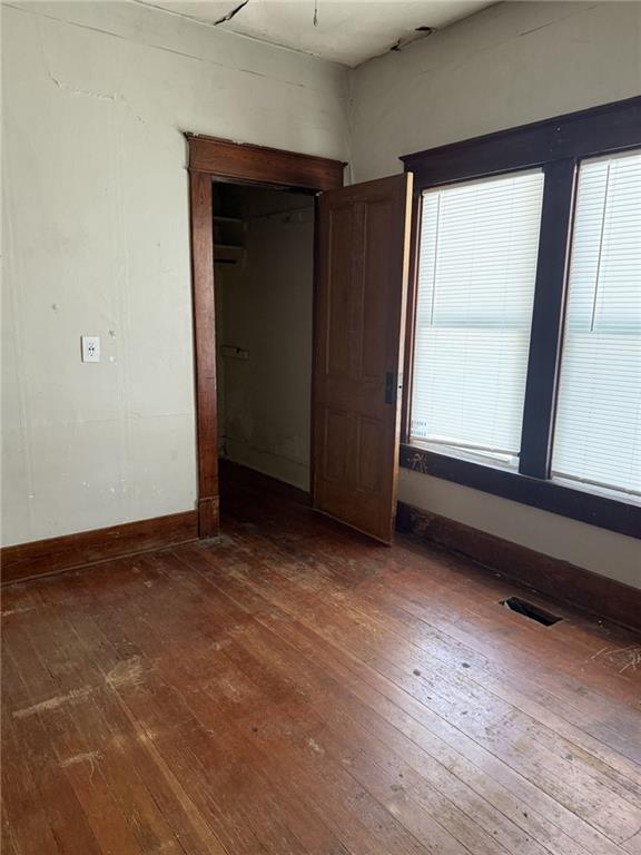 414 N West St, Cameron, MO 64429