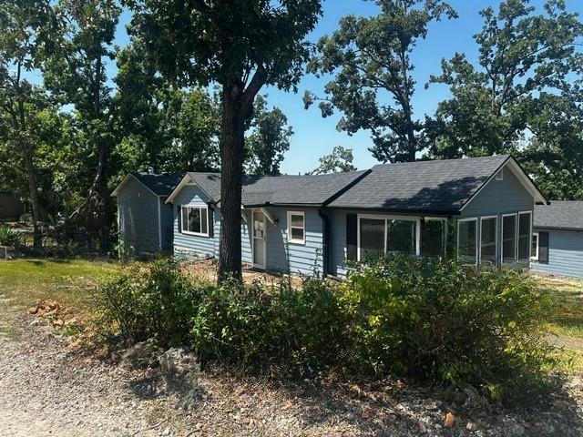 28149 Grandview Dr, Warsaw, MO 65355