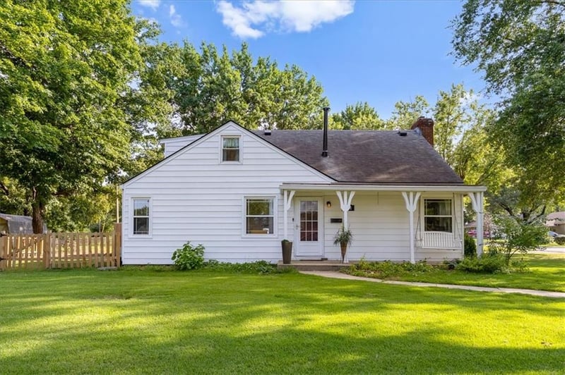 1001 Little Ave, Grandview, MO 64030