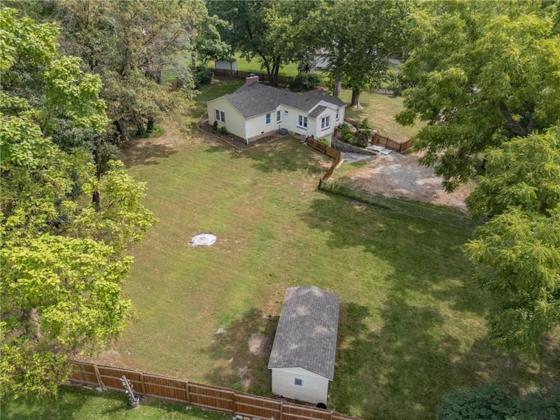 9814 W 57th St, Merriam, KS 66203