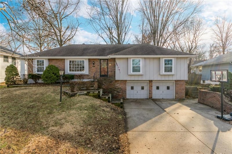 1713 NE 69th Ter, Gladstone, MO 64118