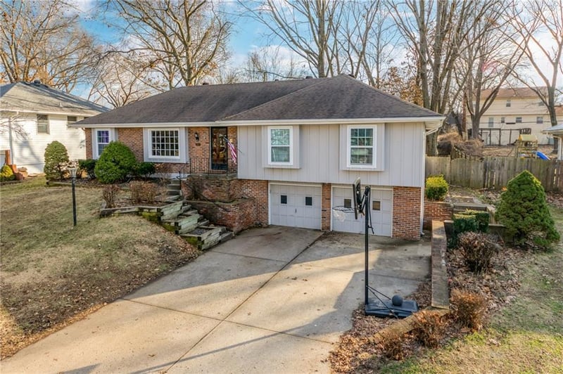 1713 NE 69th Ter, Gladstone, MO 64118