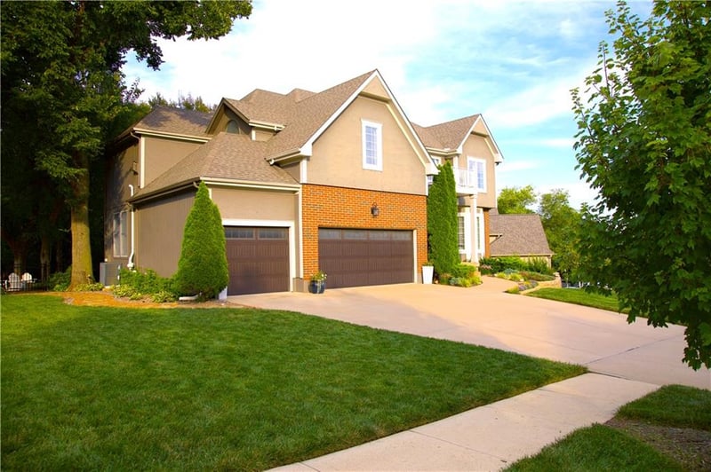 21310 W 81st Pl, Lenexa, KS 66220