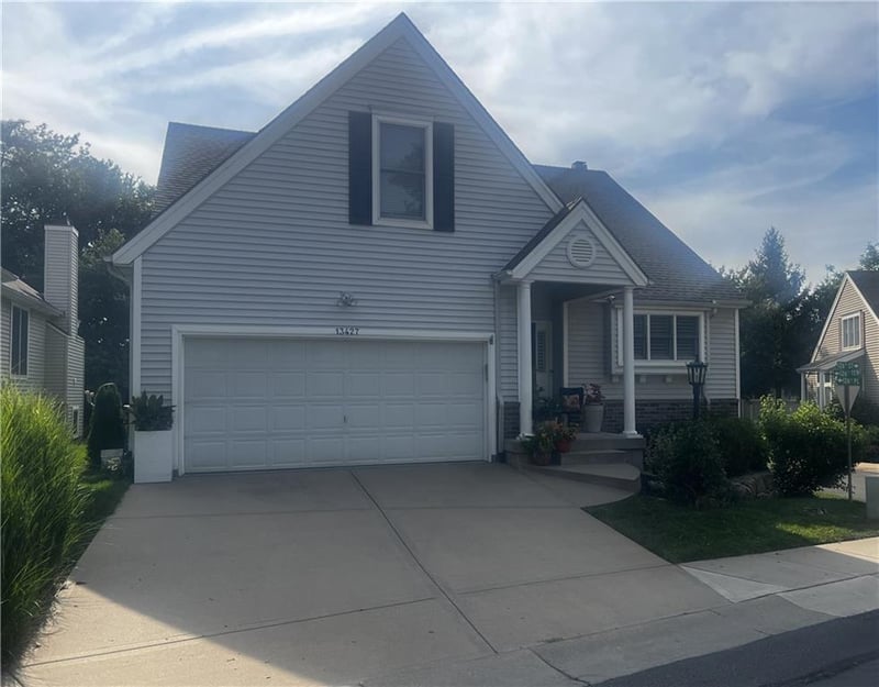 13427 W 126th Pl, Overland Park, KS 66213