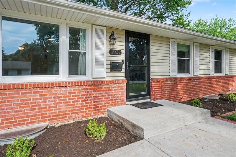 4937 NE Gladstone Ave, Kansas City, MO 64119