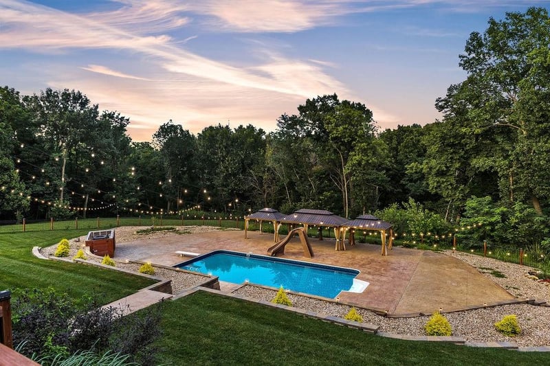 12311 Palmer Dr, Country Club, MO 64505