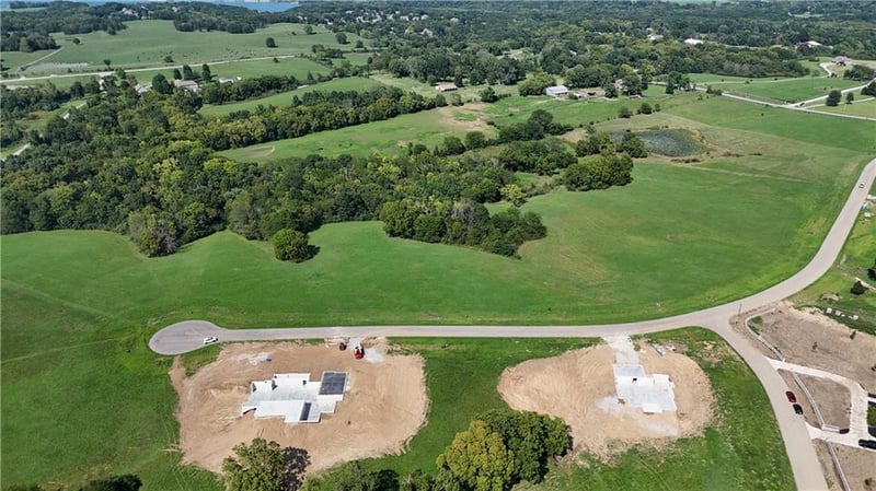 2920 Onyx St, Smithville, MO 64089