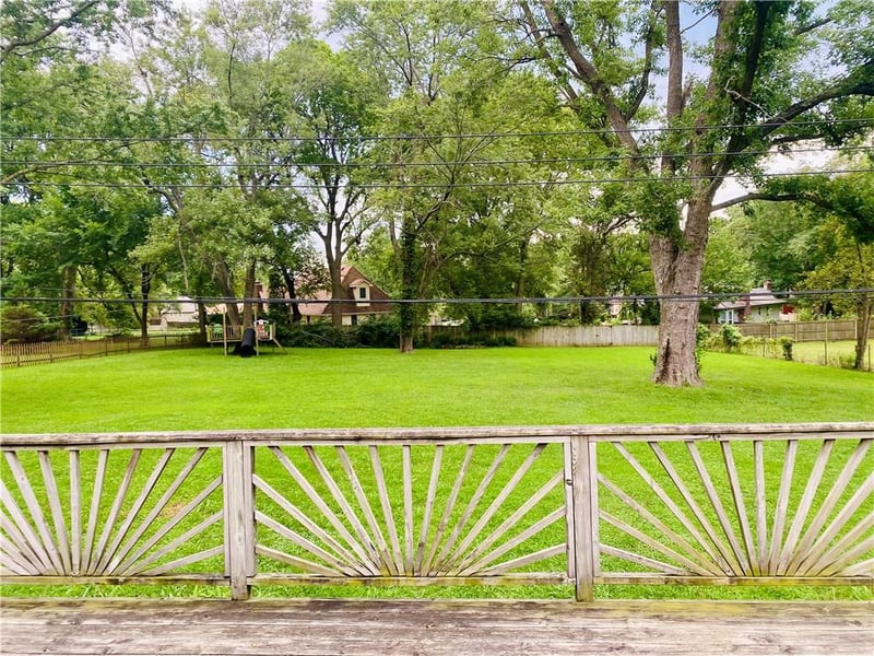 11811 E 53 St, Kansas City, MO 64133