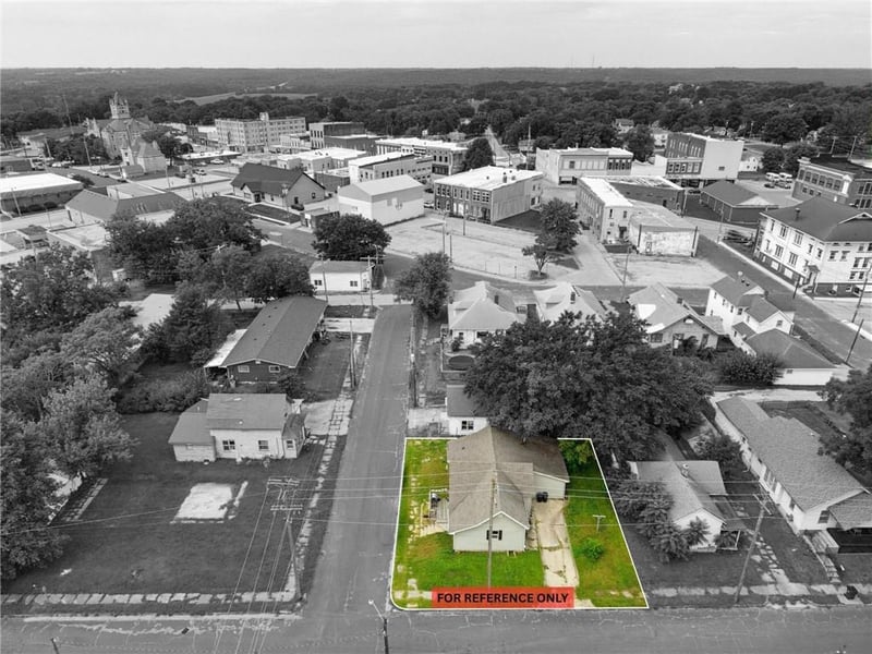 1001 Custer St, Trenton, MO 64683