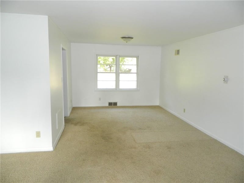 2105 Haskell Ave, Lawrence, KS 66046
