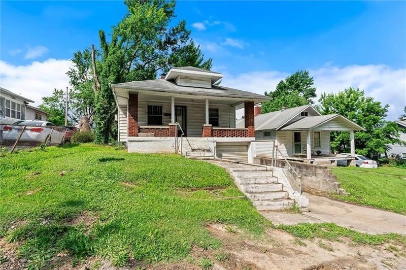 532 Blue Ridge Blvd, Kansas City, MO 64125