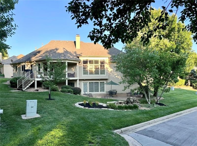 11507 Cedar St, Leawood, KS 66211