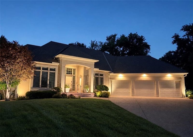 11507 Cedar St, Leawood, KS 66211