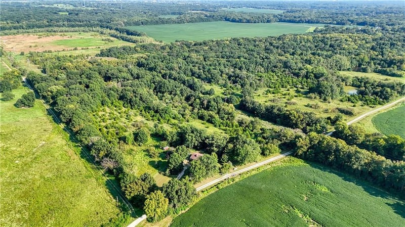 730 NE 250th Rd, Knob Noster, MO 65336