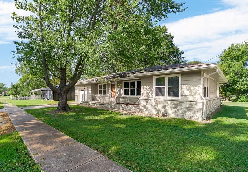 206 N Water St, Butler, MO 64730