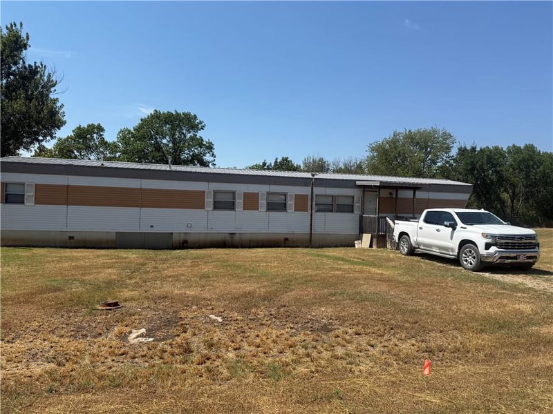4365 Republic Rd, Parsons, KS 67357