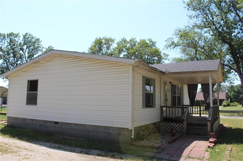 1891 54 Highway Rd, Iola, KS 66749